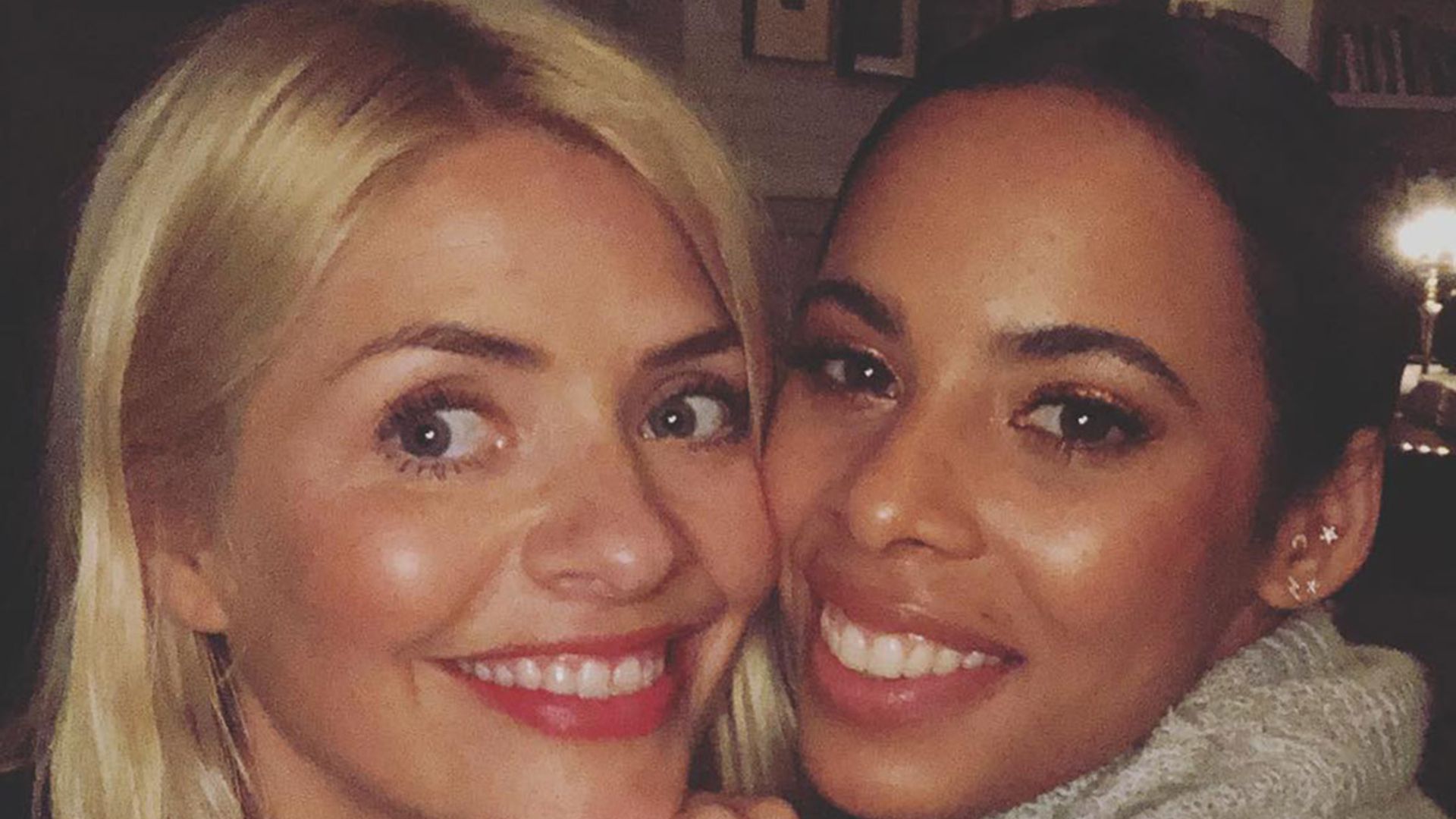 holly-willoughby-and-rochelle-humes-selfie