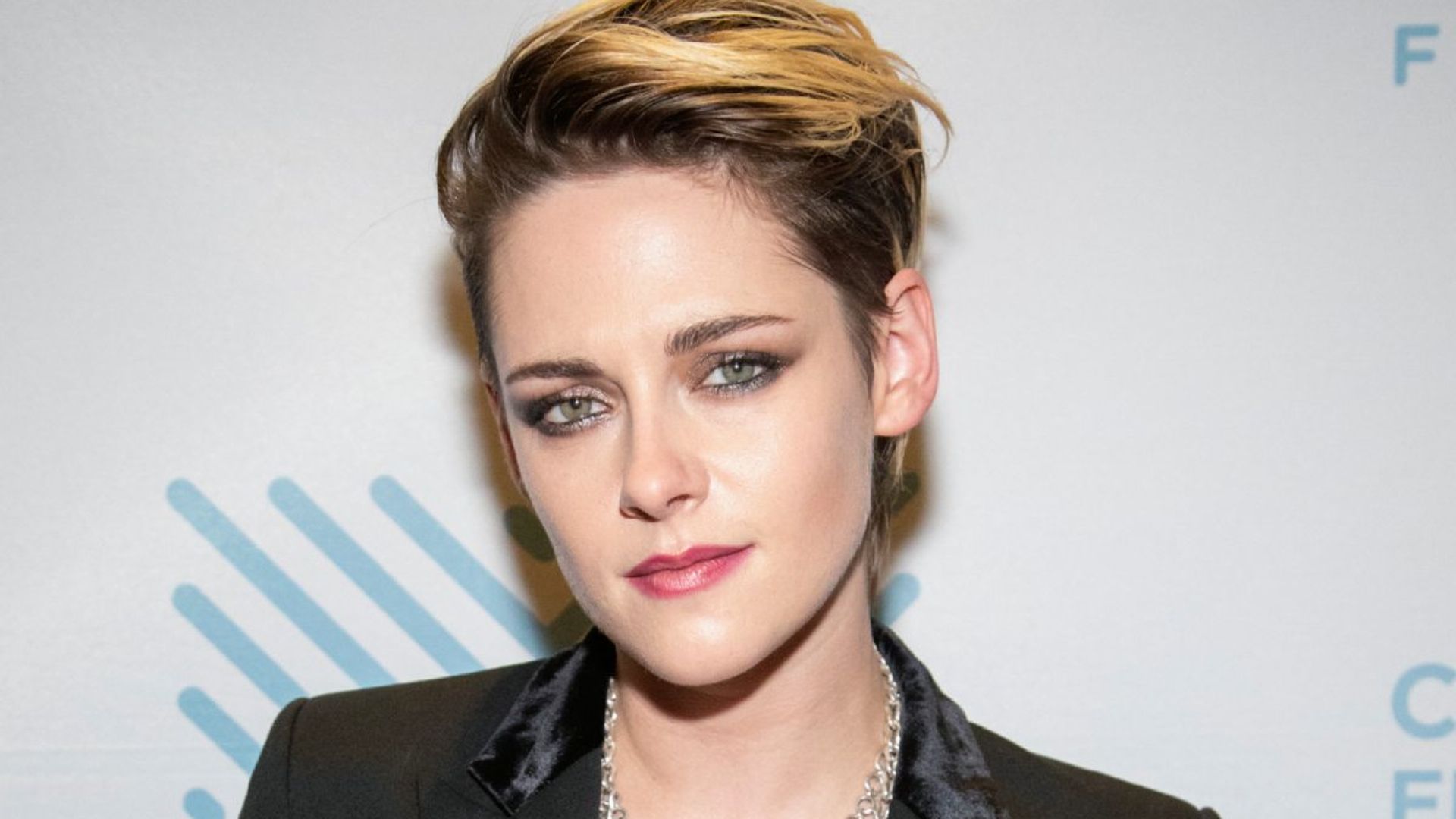 Kristen Stewart joins fiancee and Ashley Benson for fun day out
