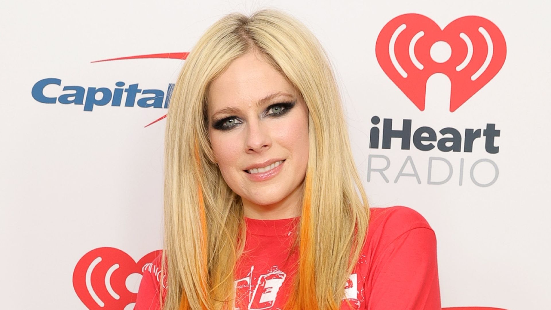 Avril Lavigne begins major countdown as she shares unreleased music teaser