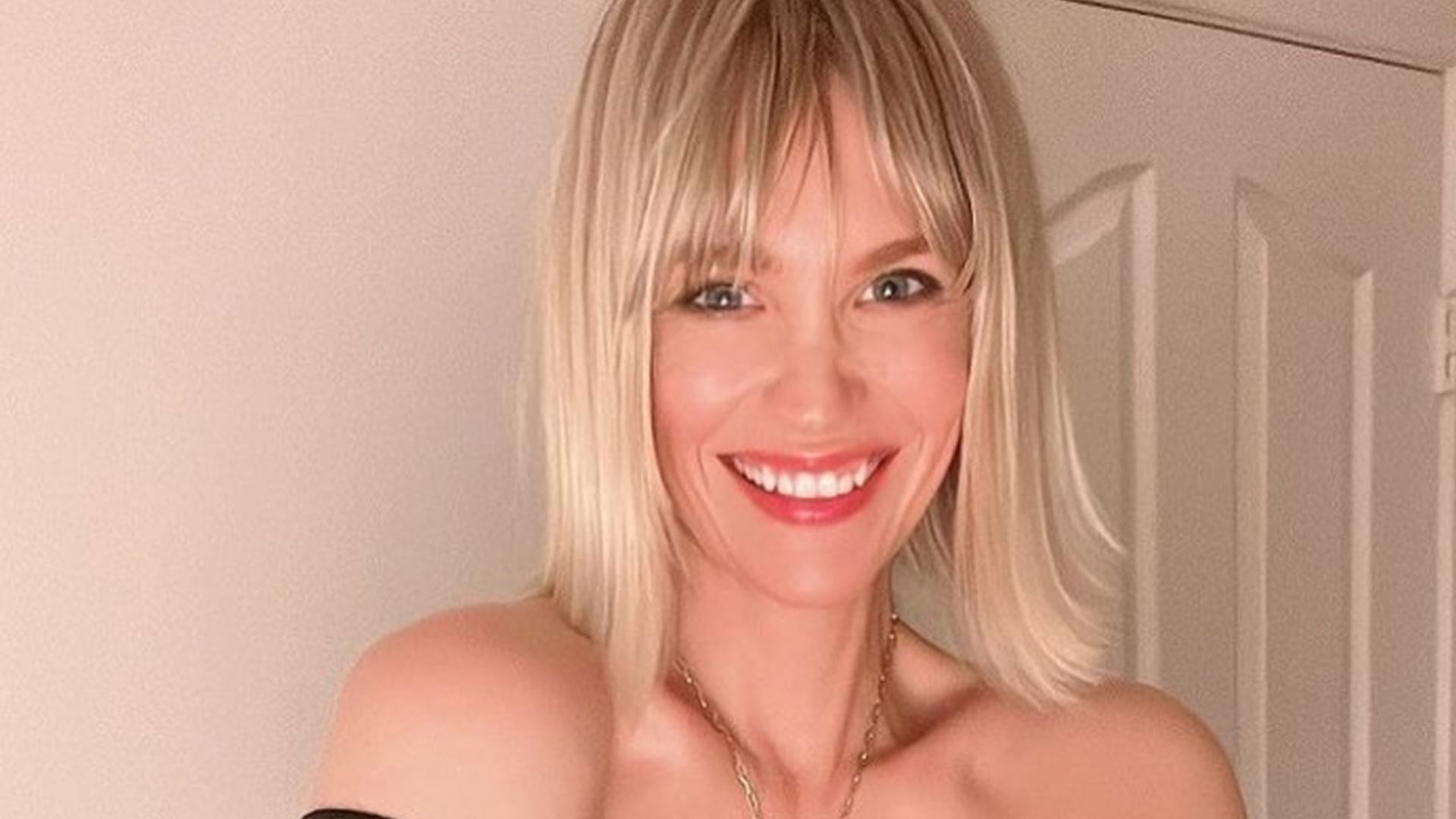 January Jones stuns in plunging sheer lace top – fans react