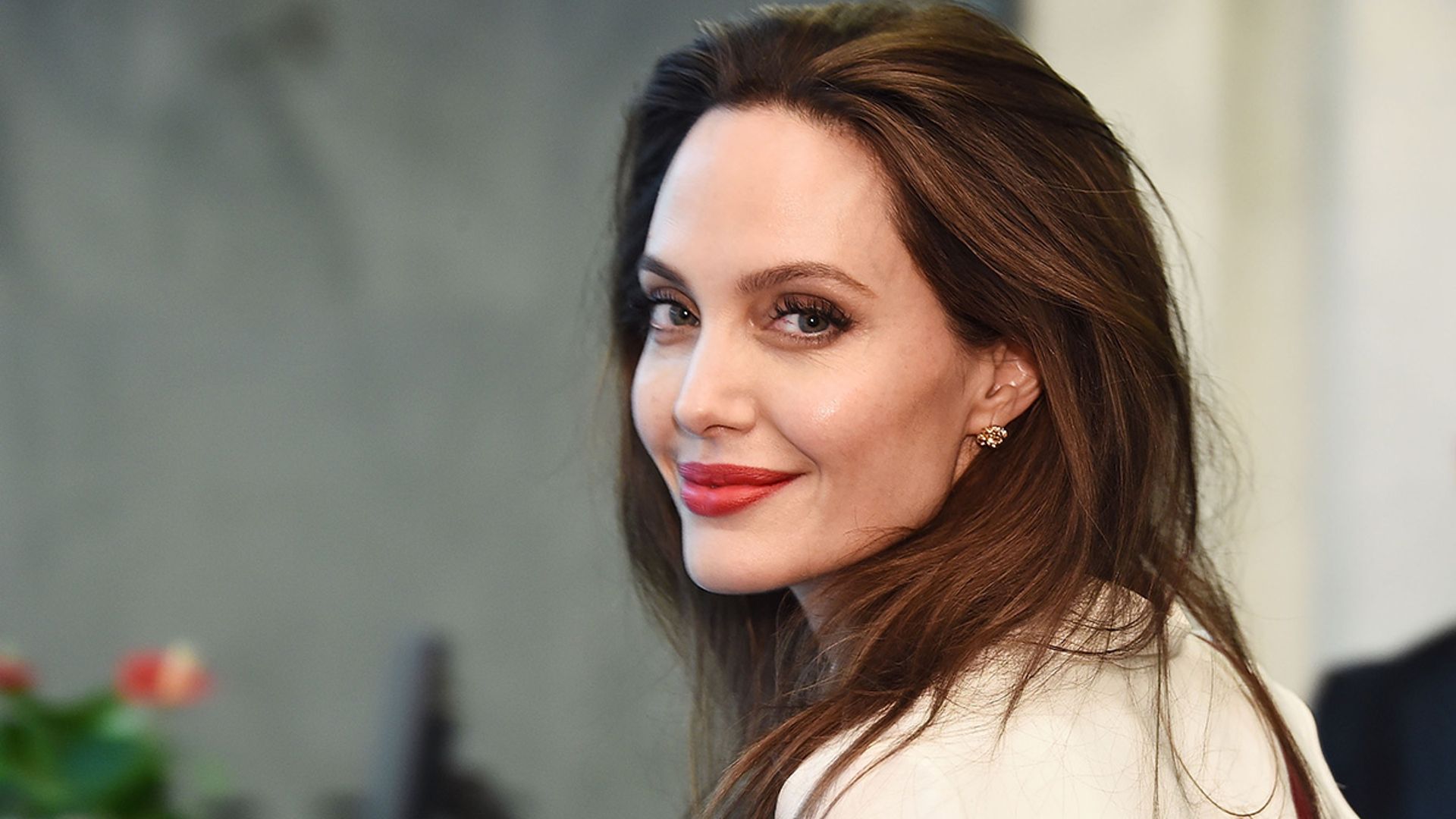 Angelina Jolie pictured in Ukrainian coffee shop amid Russian invasion