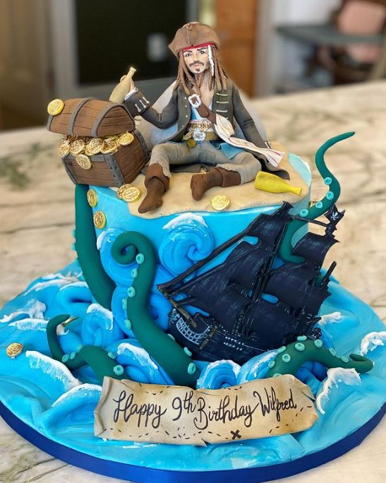 georgia-tennant-pirates-birthday-cake