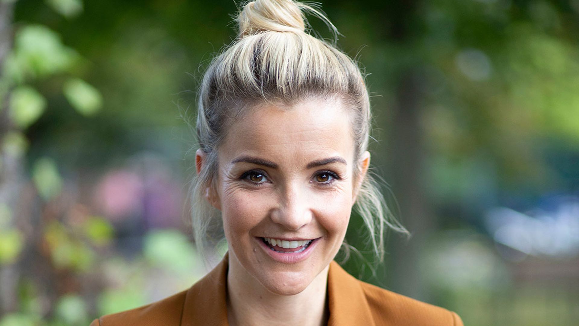 Helen Skelton snuggles up to baby daughter in sweet new photo after making TV comeback following split