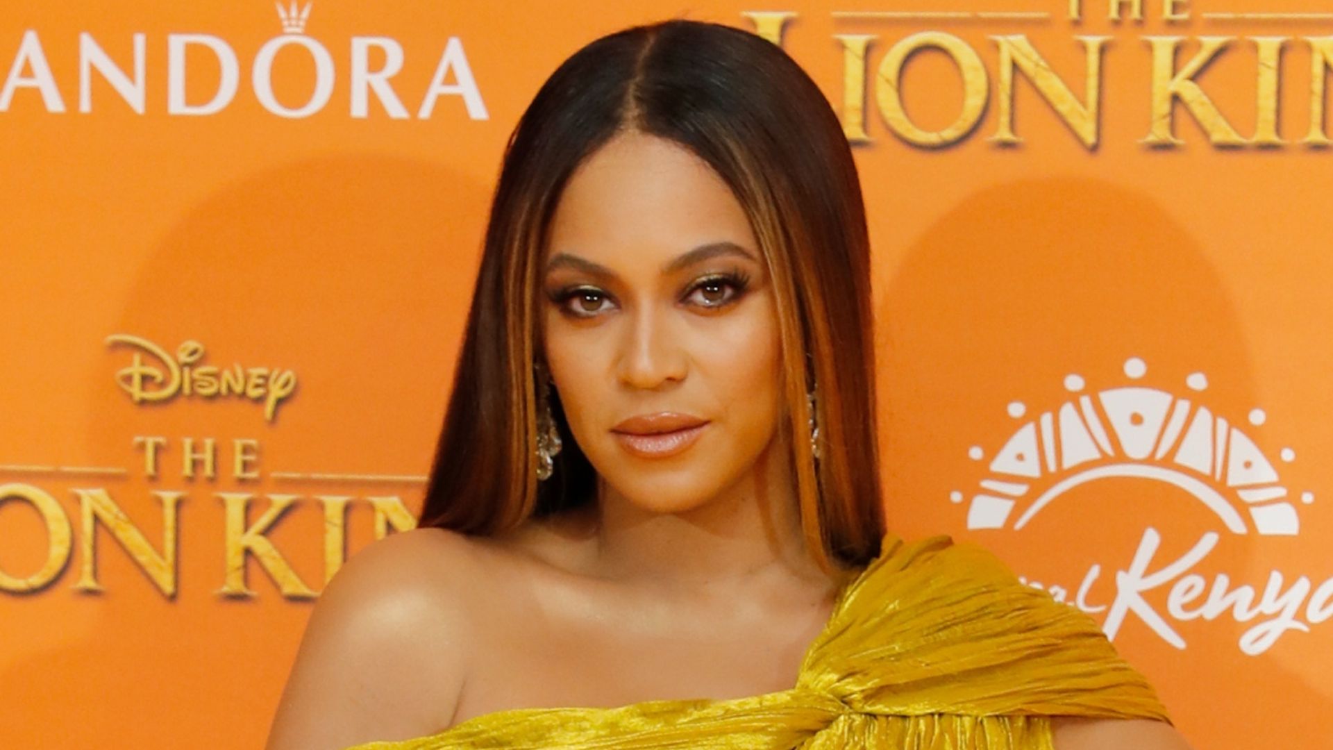 Beyoncé reveals arrival of new music from upcoming album in understated way