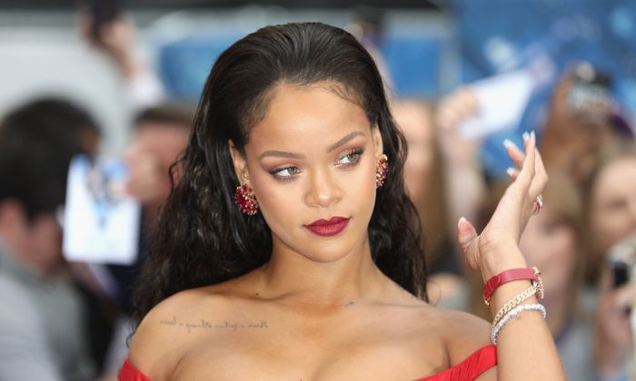Rihanna makes Super Bowl Halftime announcement with cryptic post