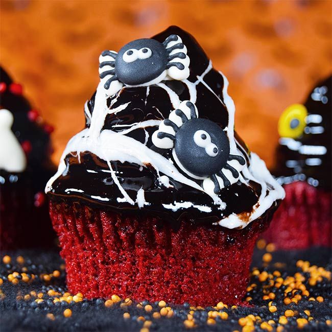 Cake-angels-halloween-spider-cupcake