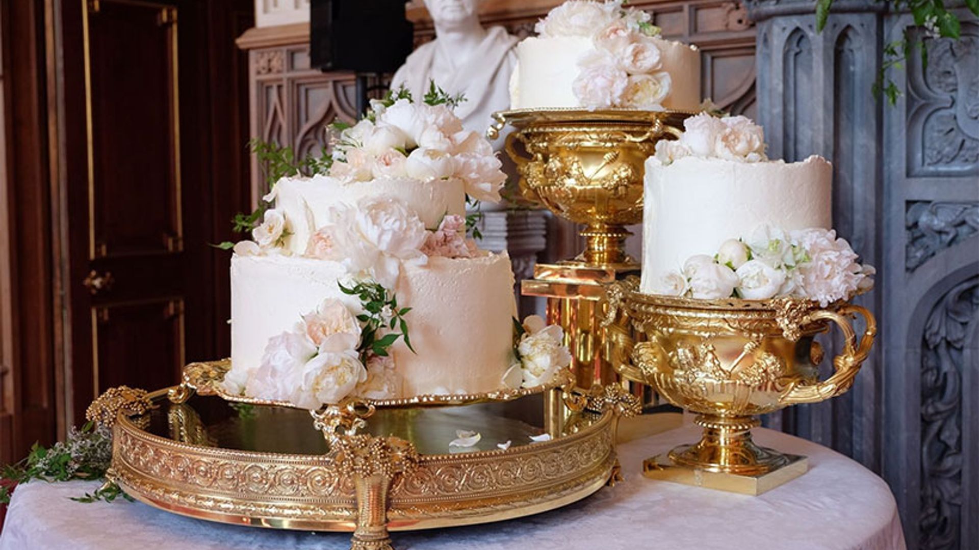 Resultado de imagem para royal wedding cake