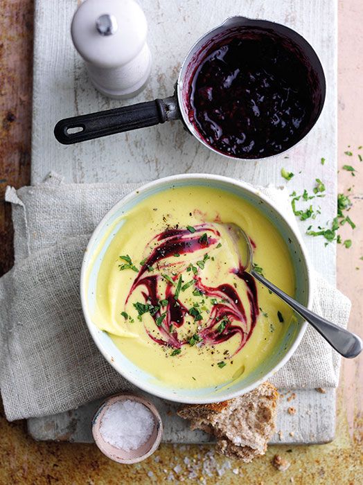 Roasted-Sweet-Potato-Soup-with-Blackberry