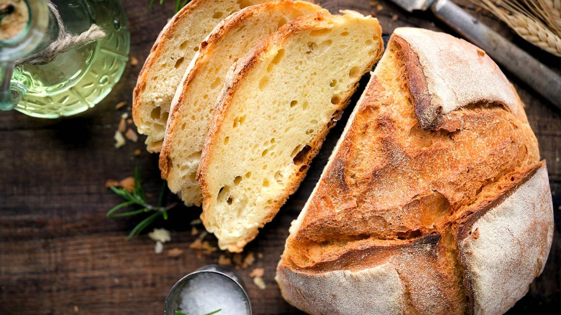 How to bake no-knead bread – simple enough for the kids to make!