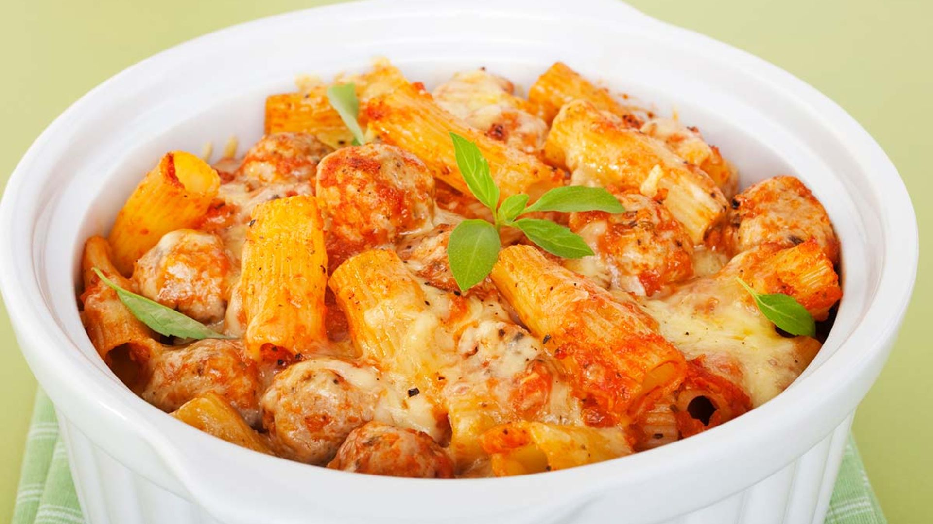 We've found the ultimate cheesy pasta bake recipe - and it couldn't be easier