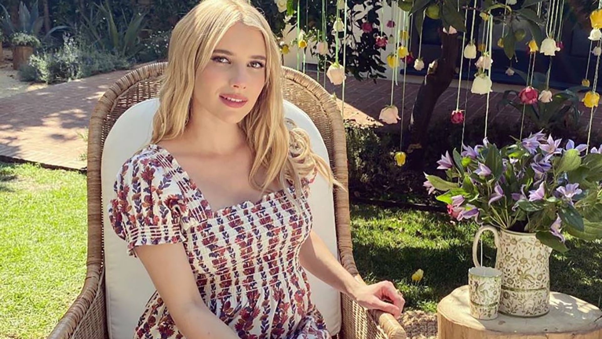 Emma Roberts' beautiful floral cake is a work of art