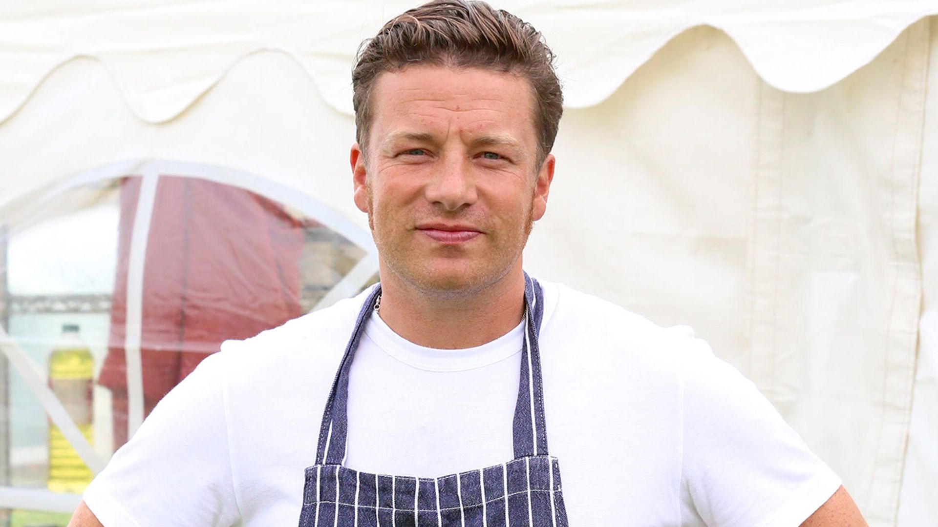 Jamie Oliver's chicken dinner divides fans – but son Buddy loves it