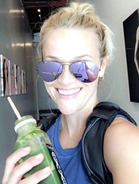 reese-witherspoon-smoothie