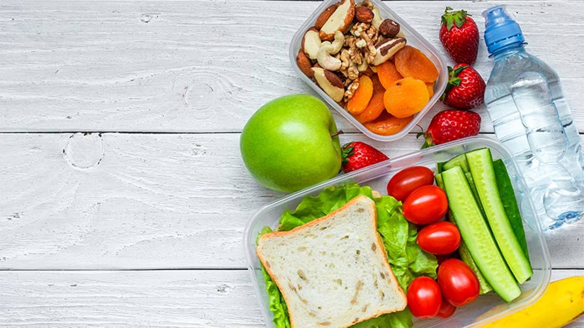 Back To School: 6 simple and healthy snack ideas for your kids' lunchboxes