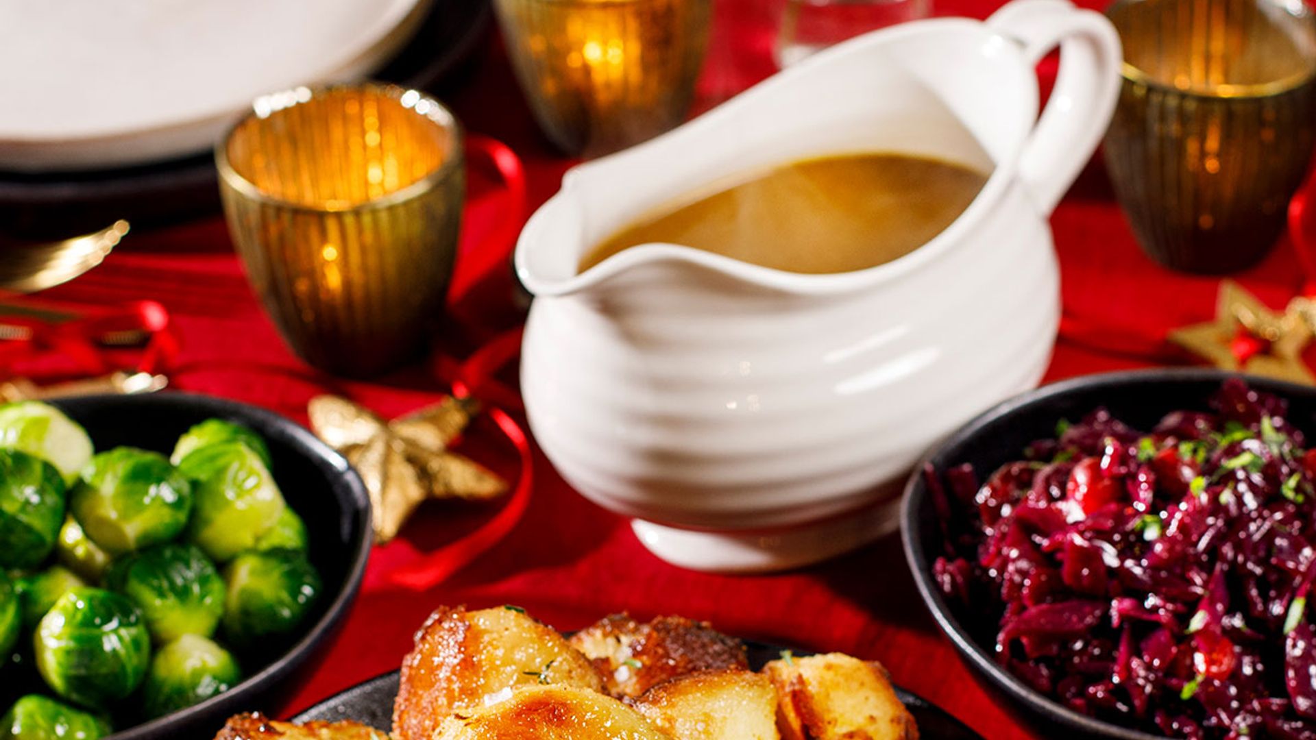 How to make easy Christmas Day gravy from scratch -see recipe