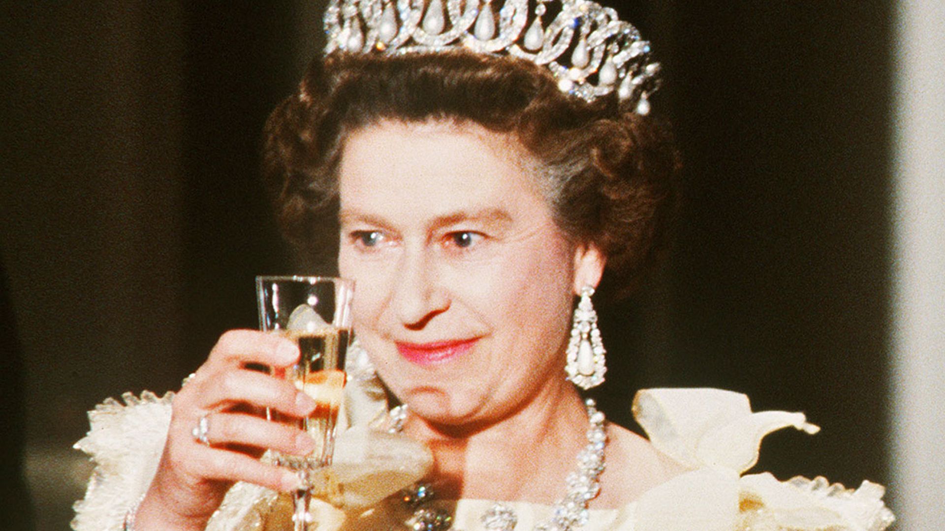 What does The Queen drink at Christmas? Her favourite tipple revealed