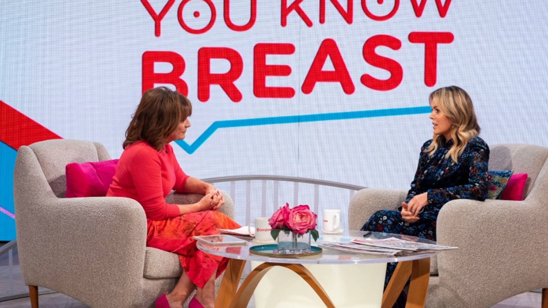 Lorraine Kelly just kicked off Breast Cancer Awareness Month in THE most perfect outfit