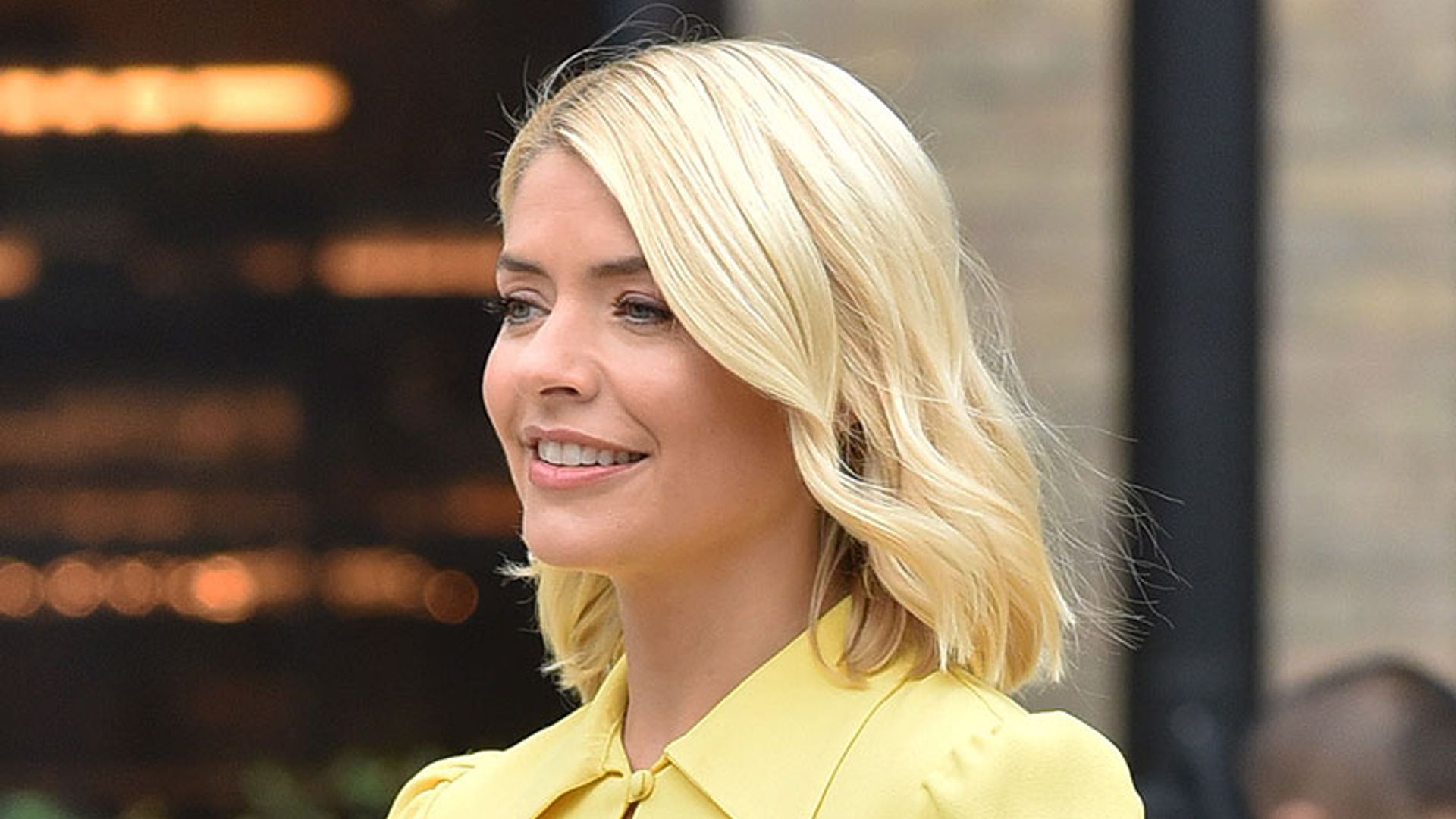 holly-willoughby-this-morning-fashion