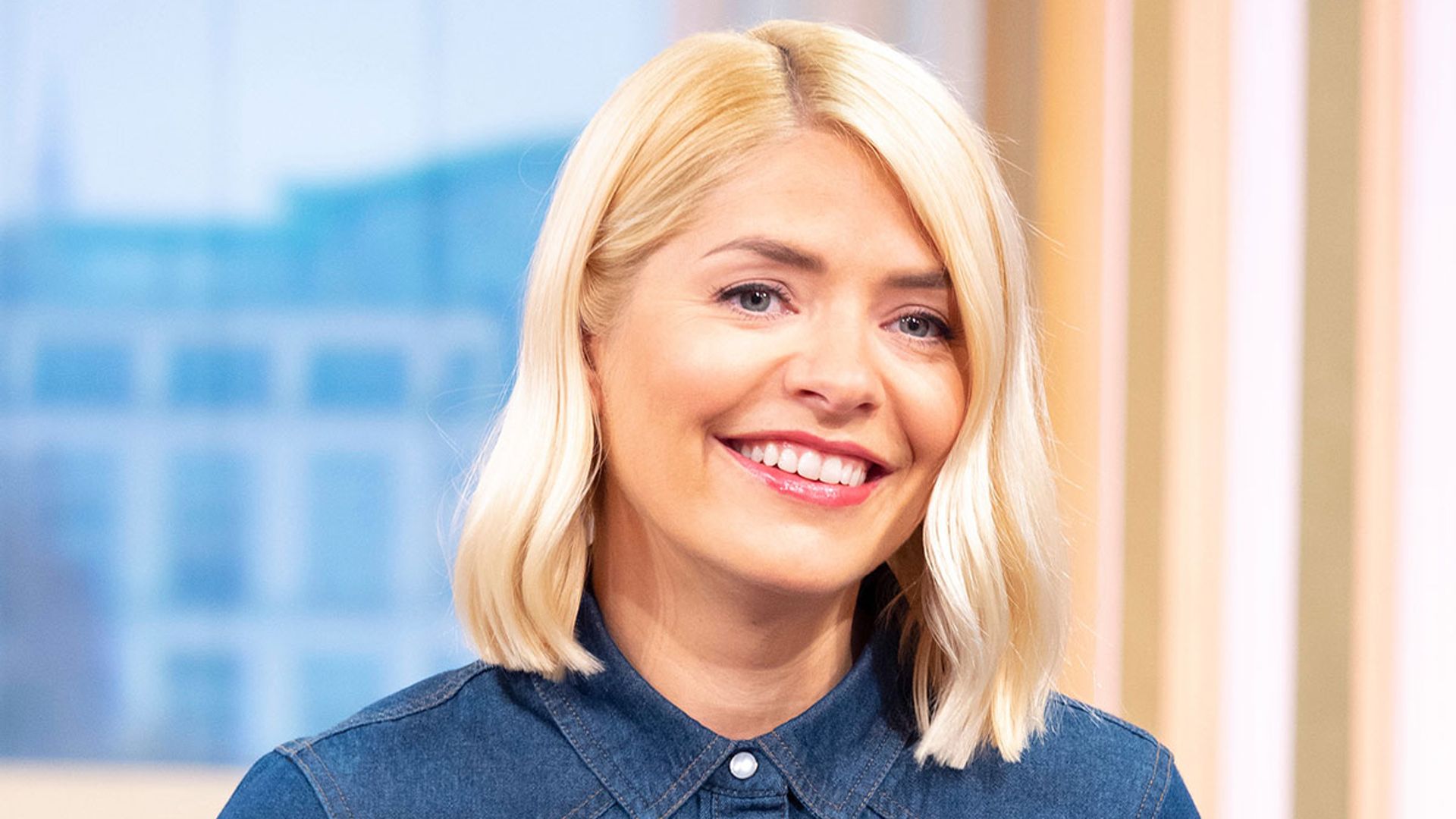 holly-willoughby-denim-dress