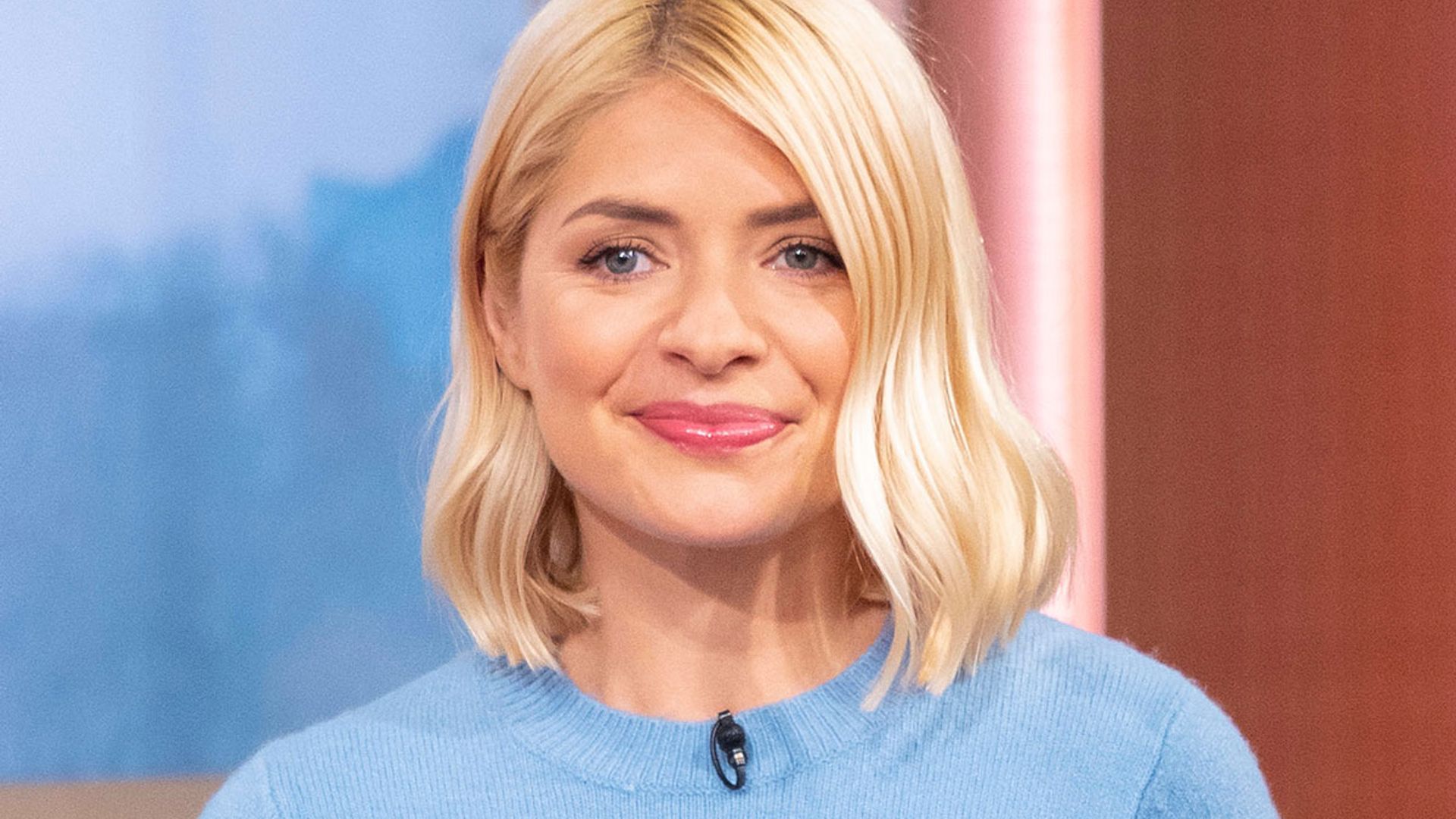 Holly willoughby nude photos