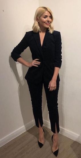 holly-willoughby-black-suit-instagram