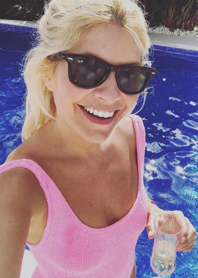 holly-willoughby-pink-swimsuit