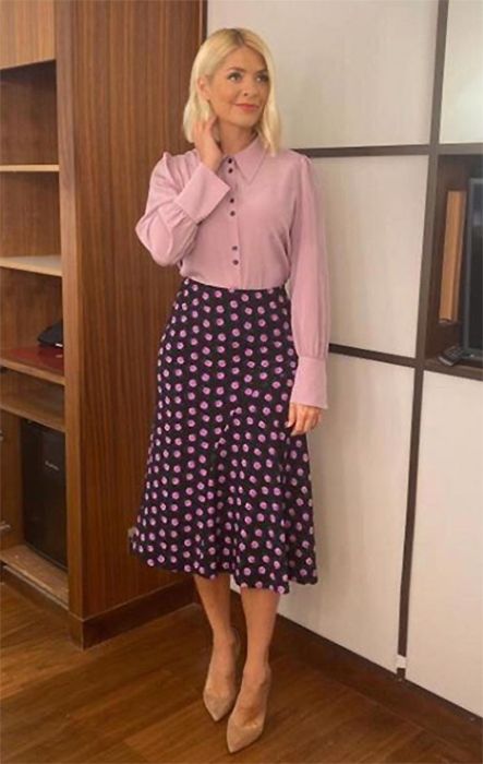 holly-willoughby-outfit-this-morning-skirt