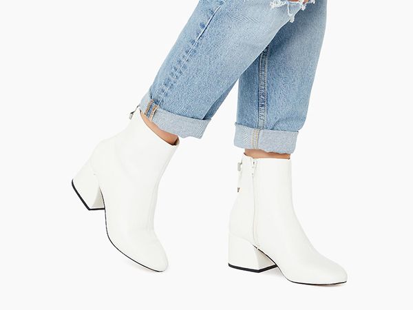 white-boots-dune