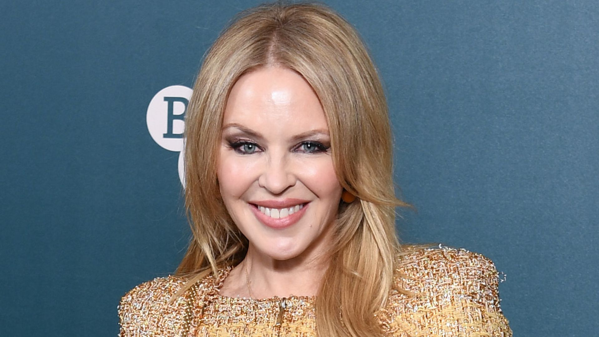 Kylie Minogue's incredible thigh-split dress has us seriously swooning