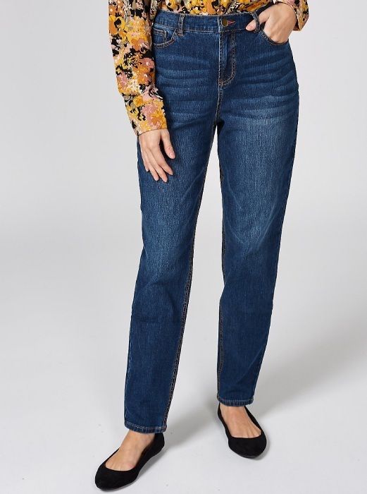 ruth-langsford-mom-jeans