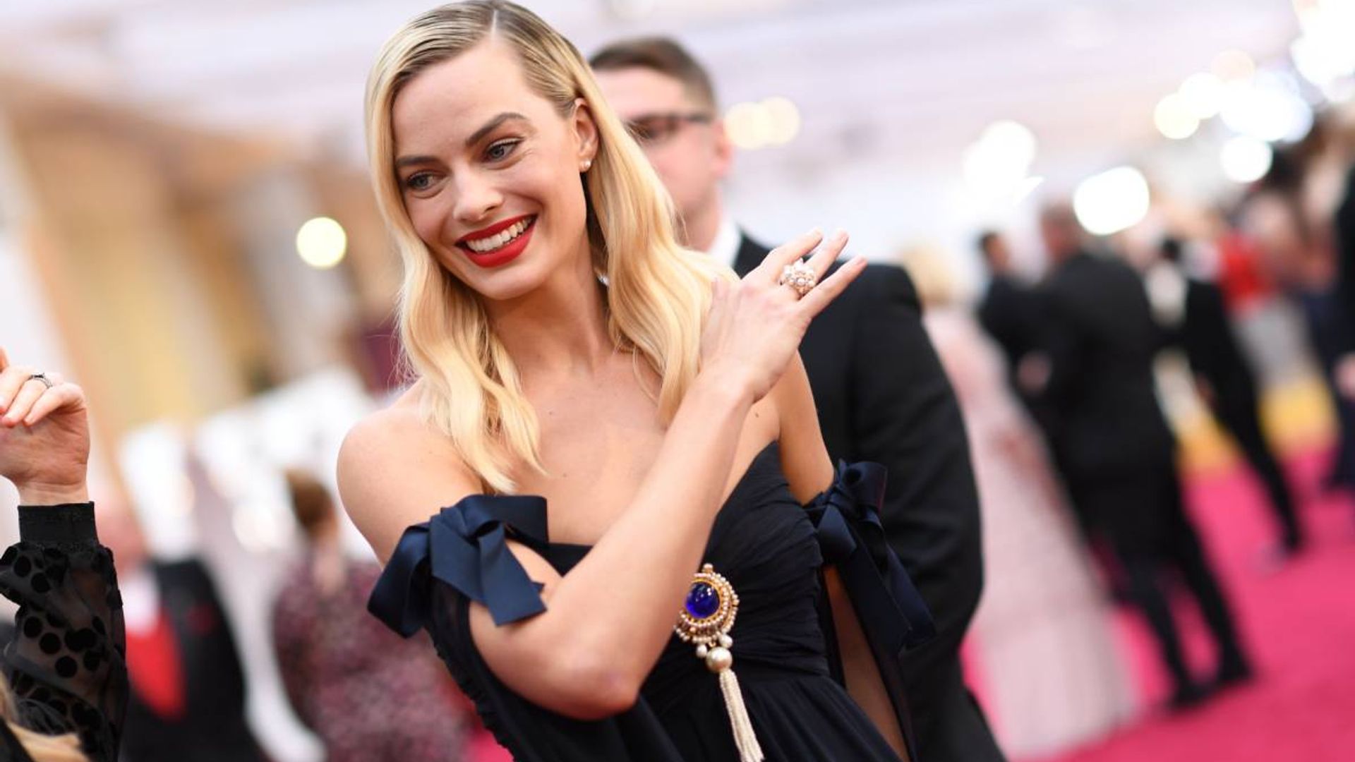 Margot Robbie’s stunning Oscars hair transformation has everyone saying the same thing