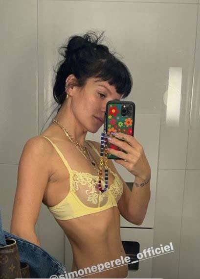 lily-allen-yellow-lingerie