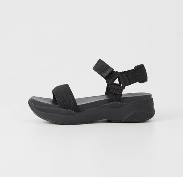 black-vagabond-sandals