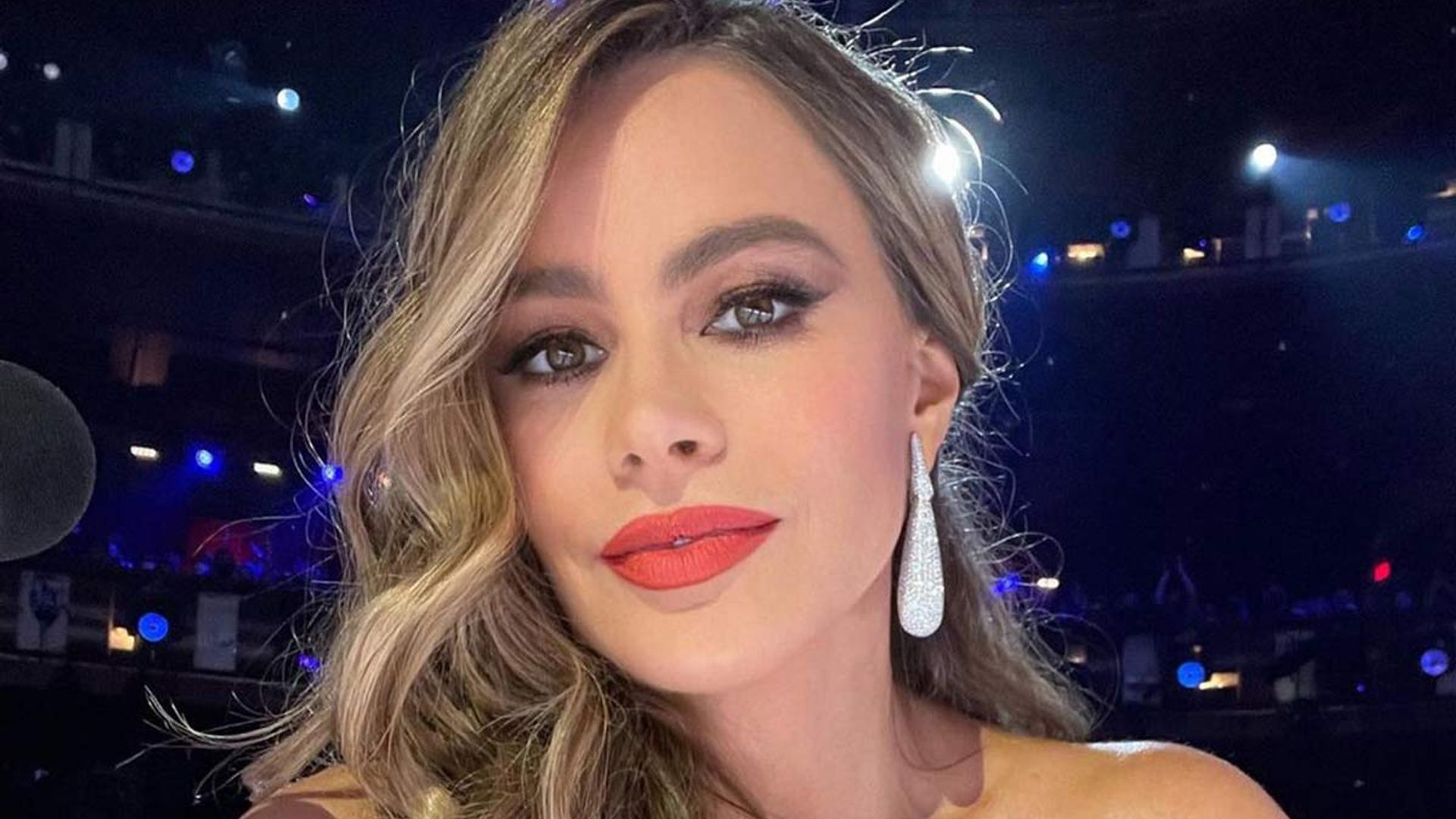 Sofia Vergara floors fans in show-stopping sparkly gown
