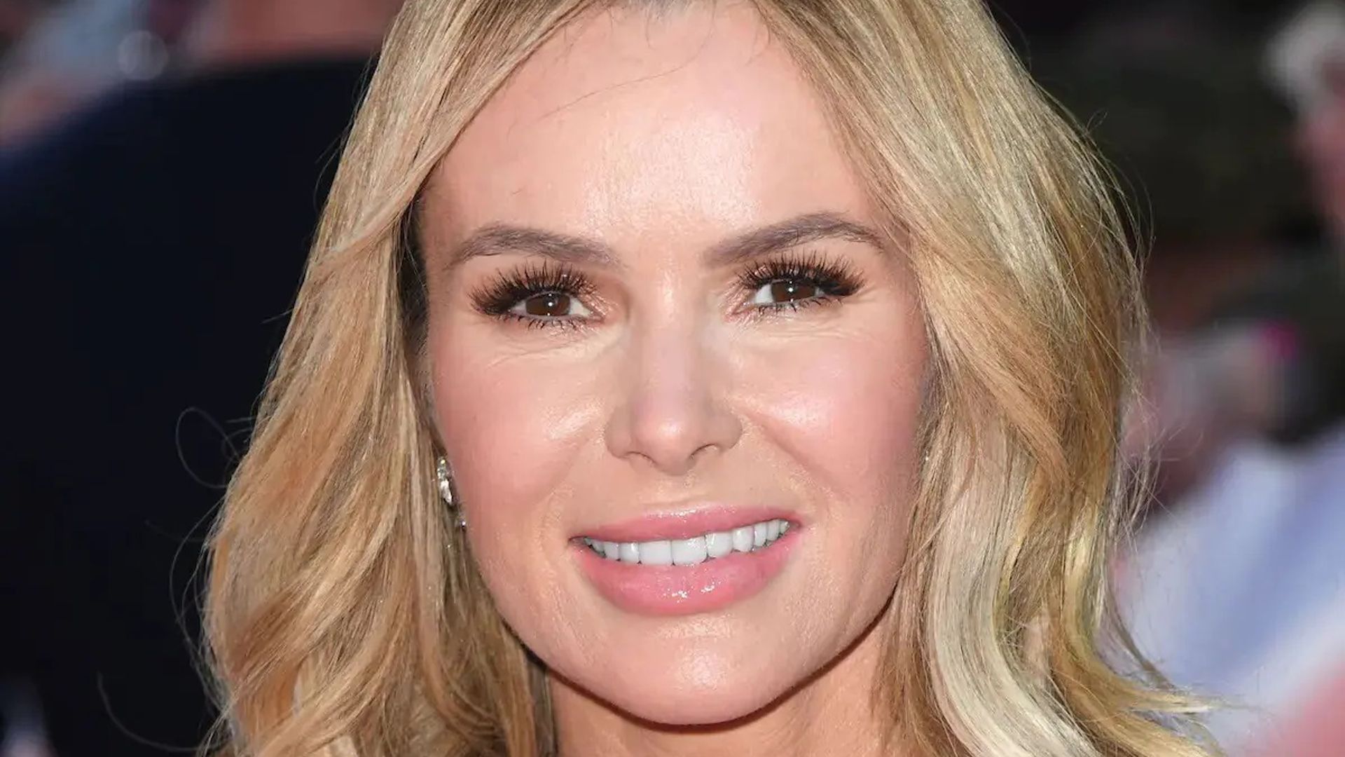 Amanda Holden's ultra-flattering wide-leg jeans are too gorgeous for words