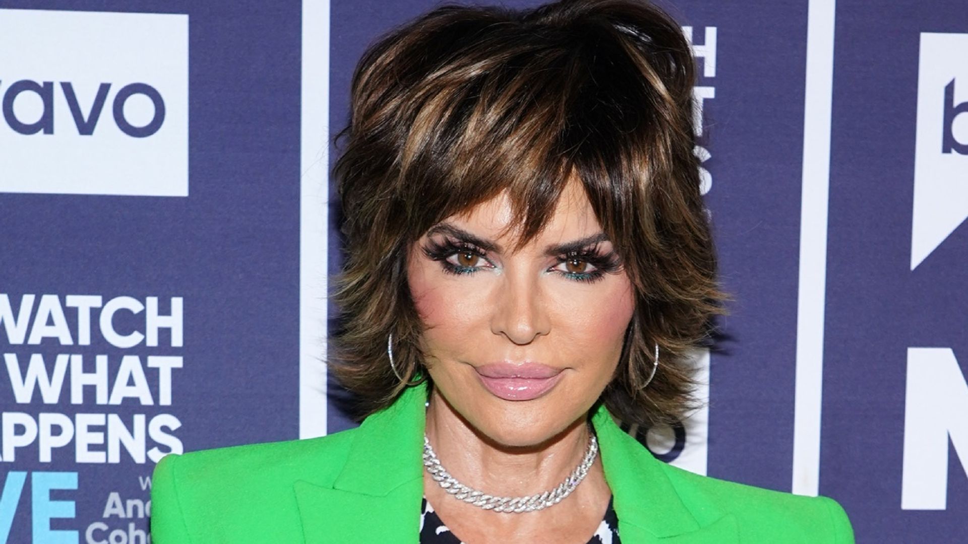 Lisa Rinna looks unbelievable in a wedding gown in epic throwback