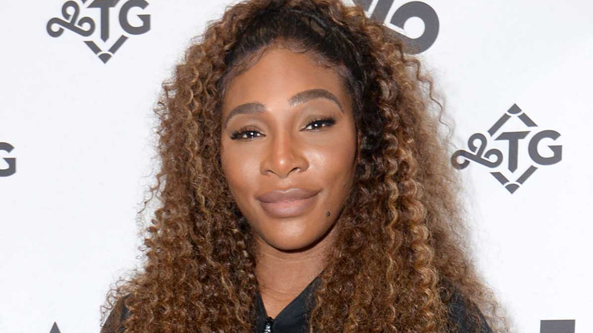 Serena Williams causes a stir in jaw-dropping mini dress