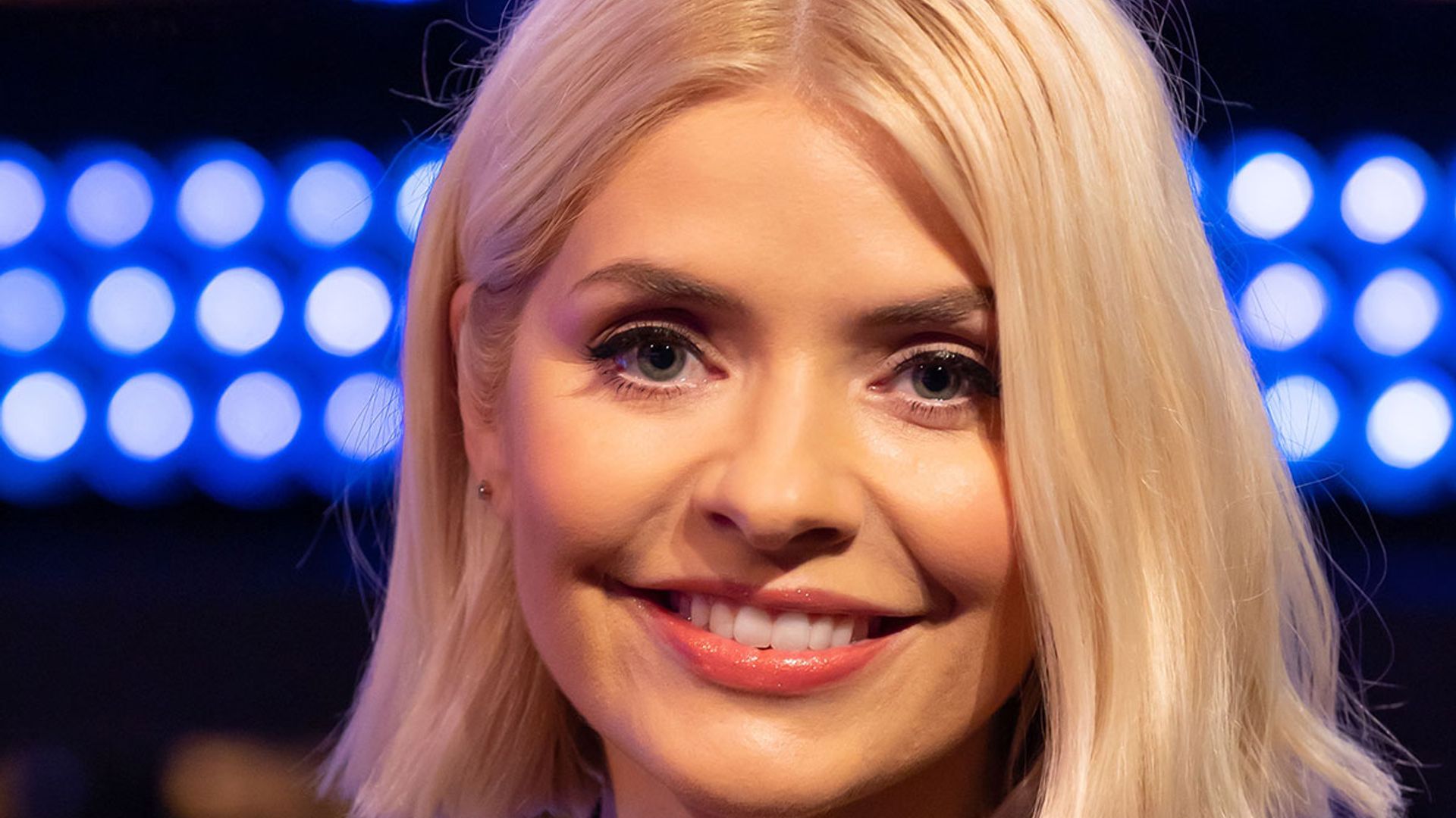 Holly Willoughby bids farewell to This Morning in a pair of Carrie Bradshaw style shoes