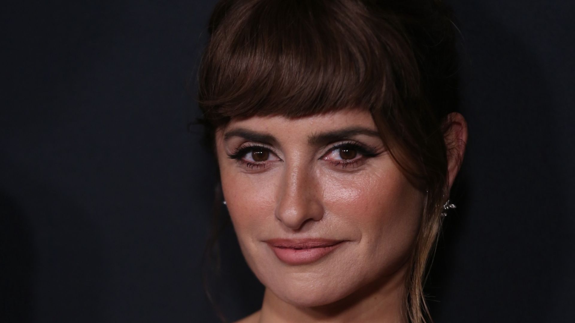 Penelope Cruz accepts incredible honor from the Museum of Modern Art