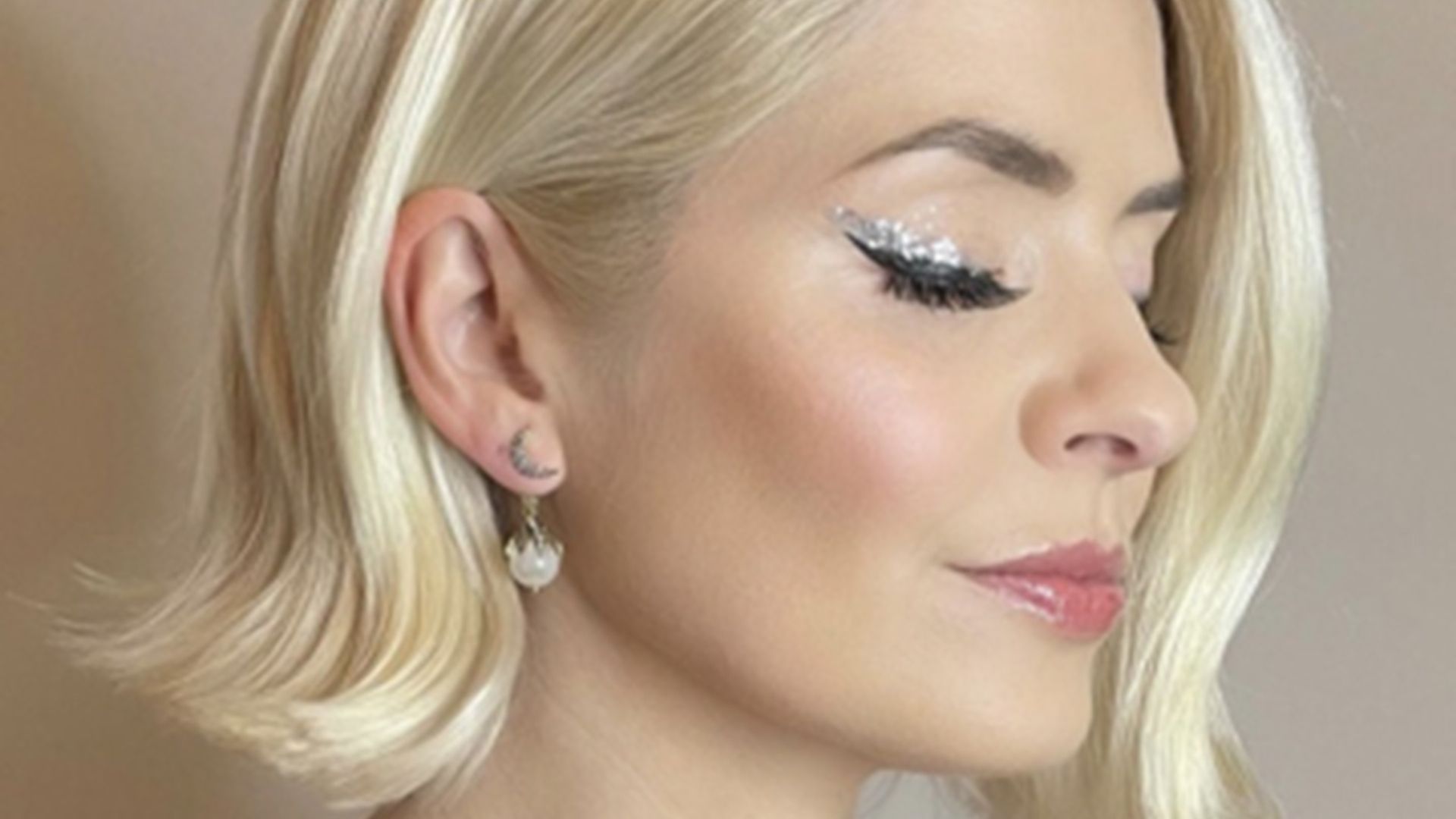 holly-willoughby-instagram-eye-makeup