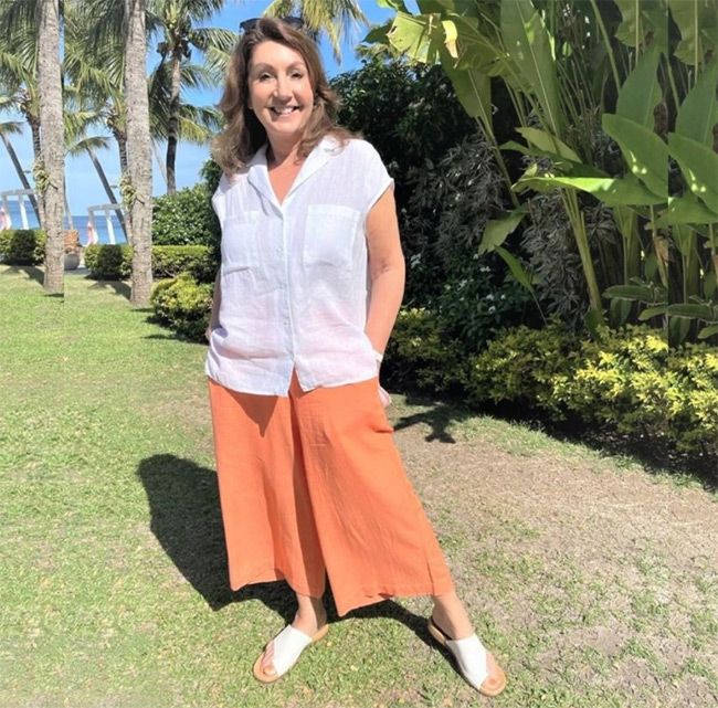 jane-mcdonald-orange-skirt