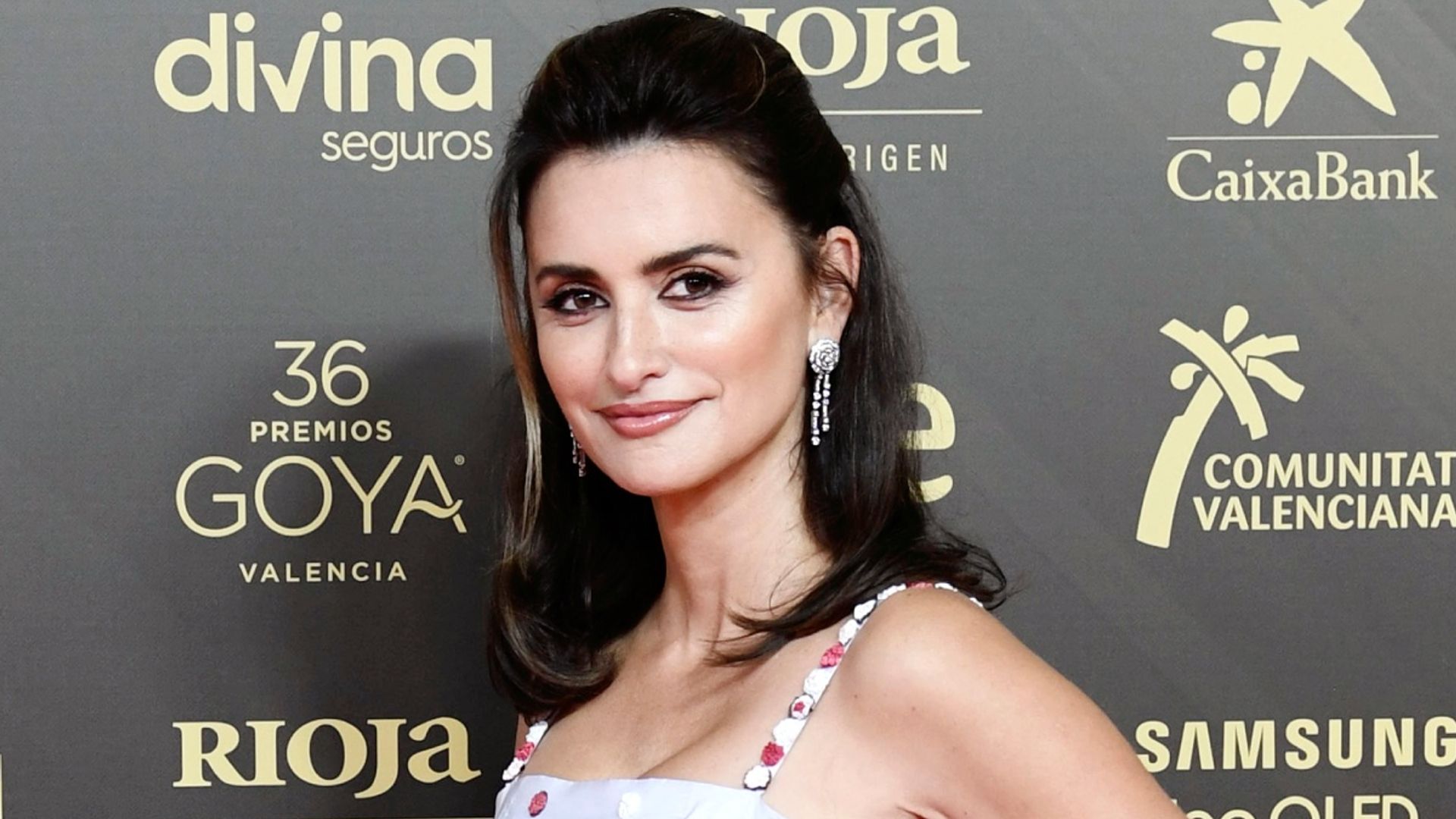 Penelope Cruz is a work of art in white for sensational new photograph
