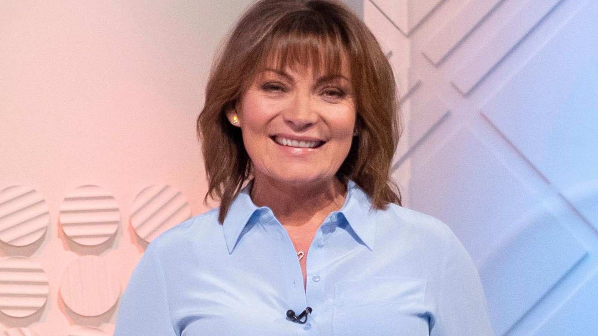 Lorraine Kelly’s baby blue work dress is very Kate Middleton, don’t you think?