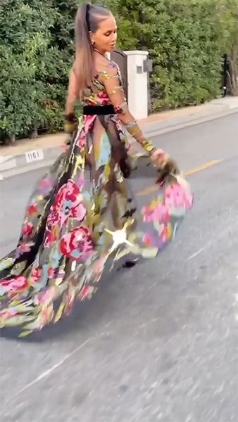 halle-berry-floral-dress