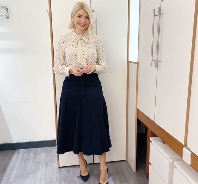 holly-willoughby-corduroy-skirt