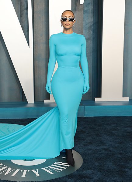 kim-kardashian-blue-dress