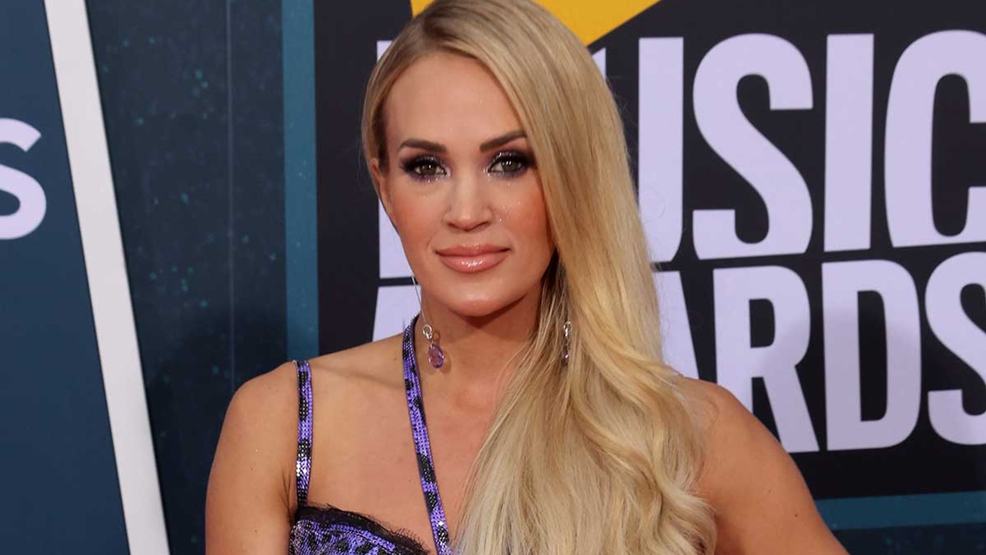 carrie-underwood-cmt-music-awards-2022