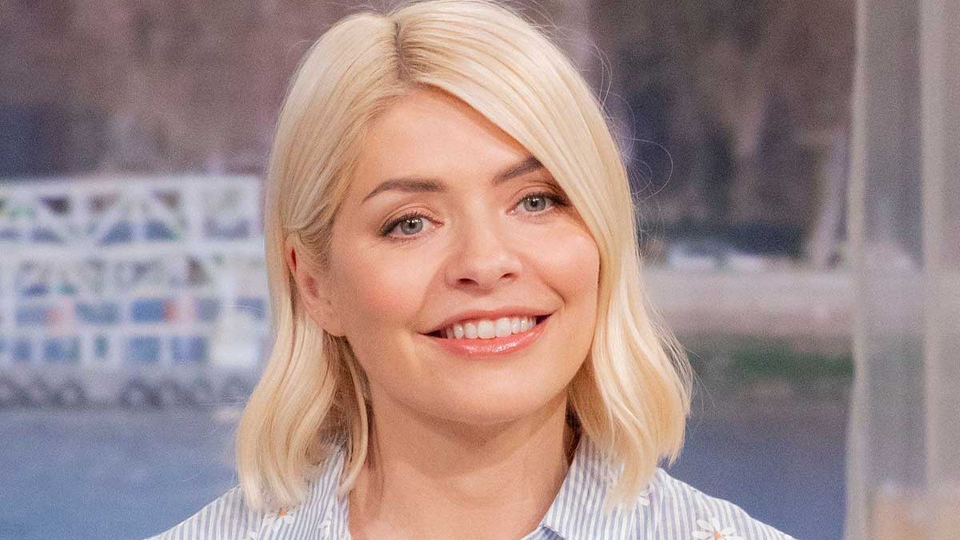 Holly Willoughby looks like perfection in gorgeous new M&S dress