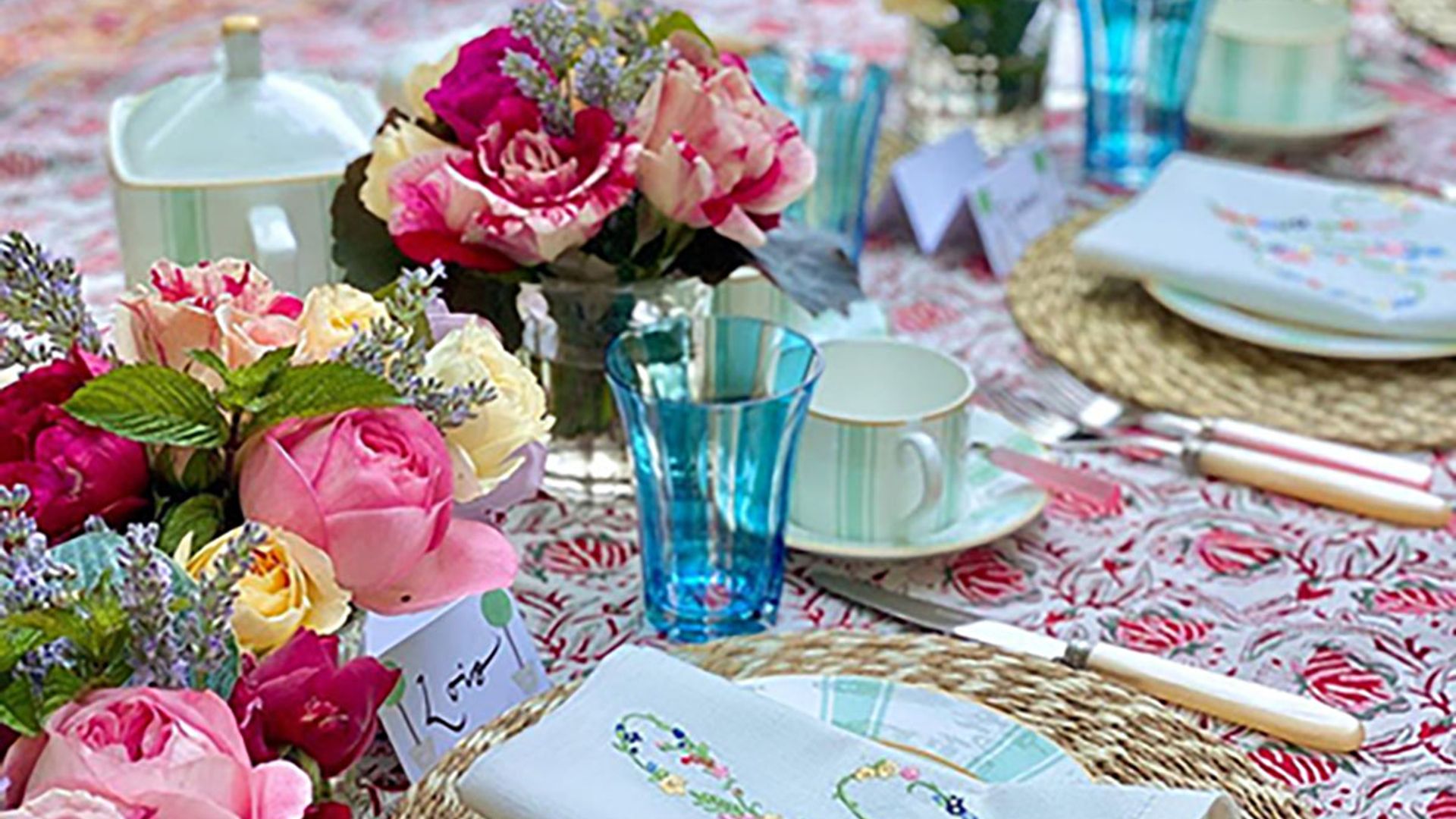 LAY-London-Spring-tablescape
