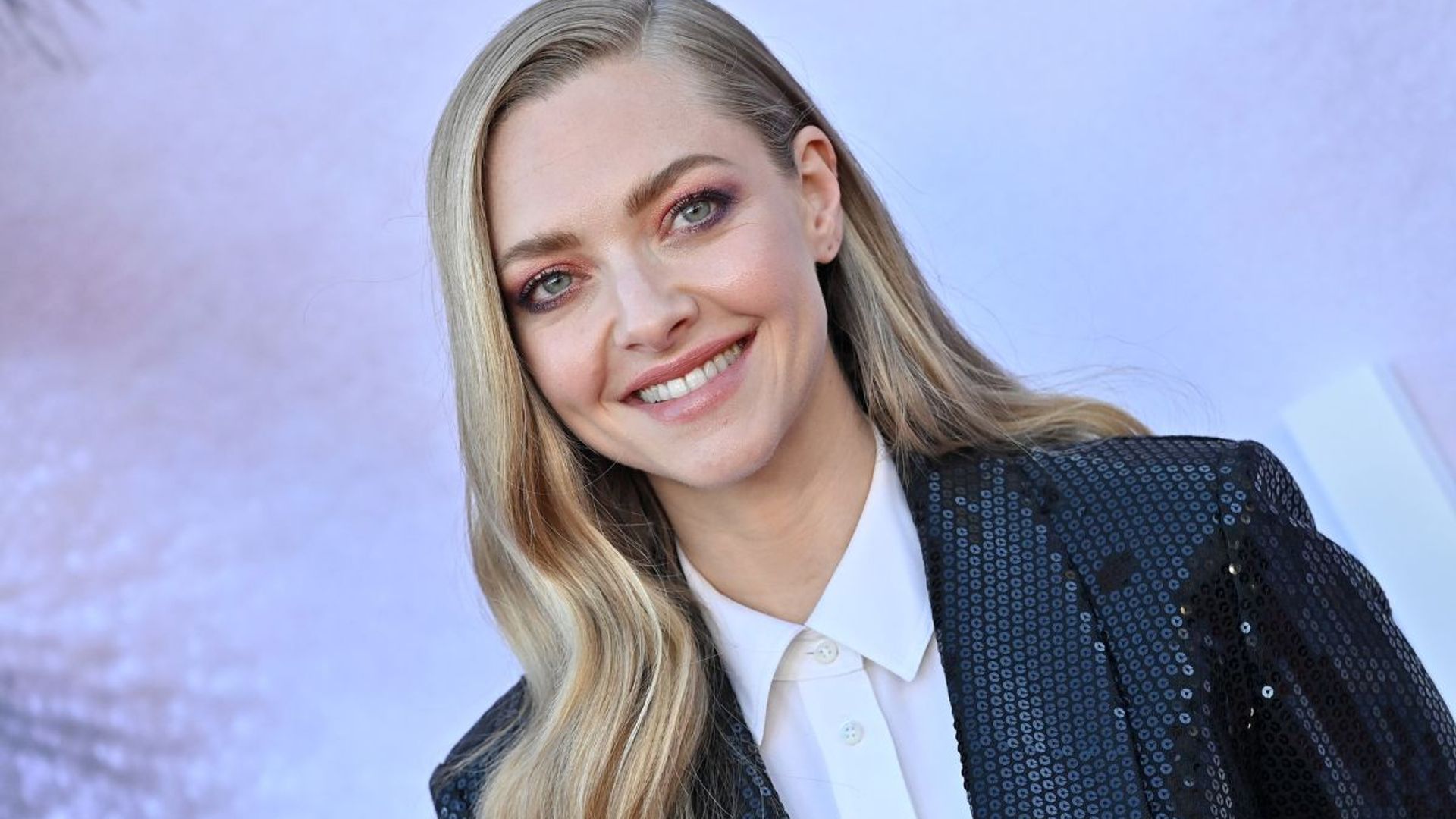 Amanda Seyfried wore a sequin suit we can’t get enough of